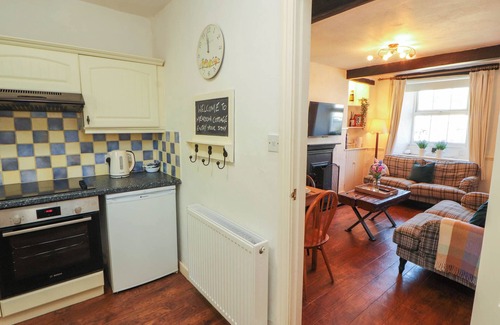 Staveley Cottage | Meadow Cottage
