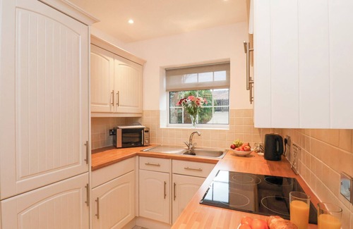 Scarborough Cottage | MEADOW COTTAGE, pet friendly, with a garden in Cloughton