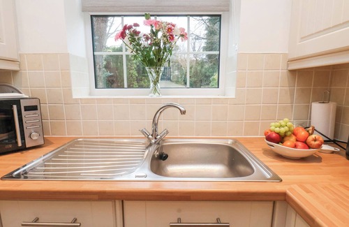 Scarborough Cottage | MEADOW COTTAGE, pet friendly, with a garden in Cloughton