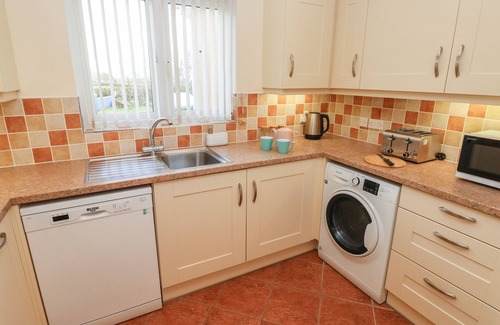 Haverfordwest Cottage | MEADOW CROFT, family friendly, with a garden in Haverfordwest
