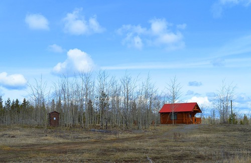 Clinton House | Meadow Lake Guest Ranch - Hunters Cabin