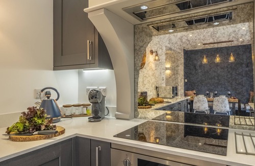 Taddington Cottage | Meadow View is a traditional stone cottage with a beautiful modern twist.