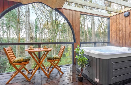 Overton-on-dee Ski Chalet | Meadowsweet Treehouse
