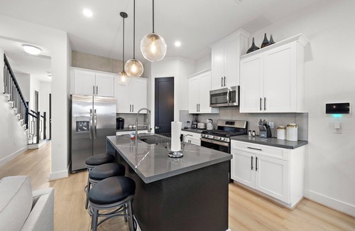 OST - South Union House | Med Center Retreat Near Downtown | Games WiFi Desk