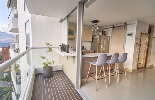 Buenos Aires Apartment | Medellín Skyline Luxury Perfect for Remote Work & Families