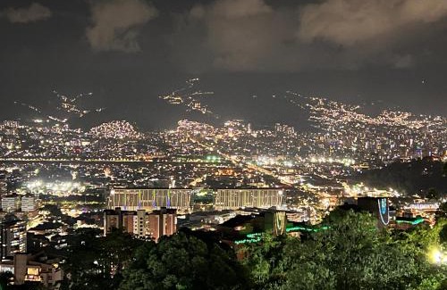 Buenos Aires Apartment | Medellin parque lleras poblado palmas