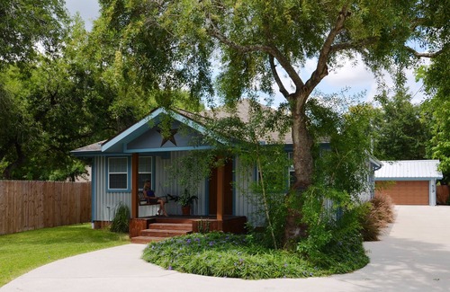 Willow Meadows/Willowbend Area House | Medical Center, 4BR House, Private Gated, Easy Access to all Parts of Town