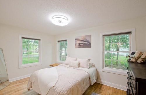 Decatur House | Medical District 3bd 3bth Bungalow