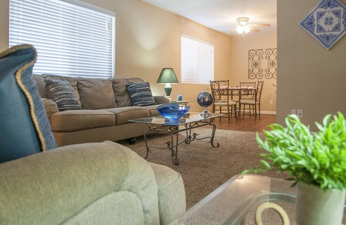 Visalia Apartment | Medical Travelers- Live blocks from the Medical Center!