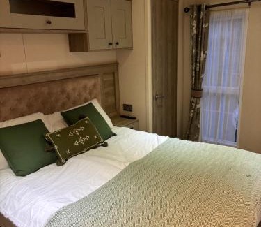 Cowes Resort | Medina Rise 14a Thorness Bay