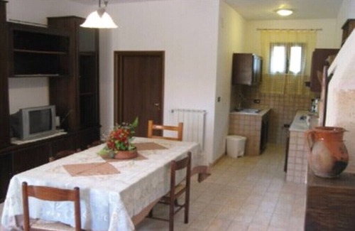 Oria Apartment | Medio 1 apartment in complex with ample parking 15min from the sea
