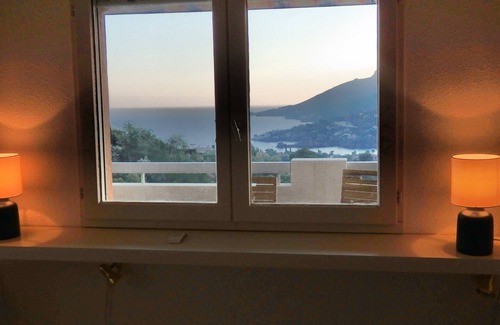 Theoule-sur-Mer Apartment | Mediterranean from morning to evening