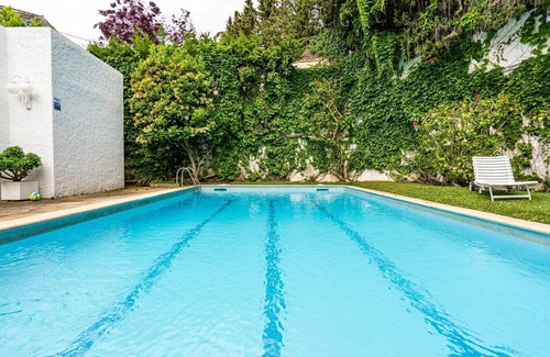 Masnou Villa | Mediterranean house with private garden and pool