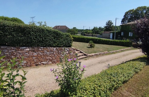 La Chapelle-de-Guinchay House | Mediterranean in Beaujolais