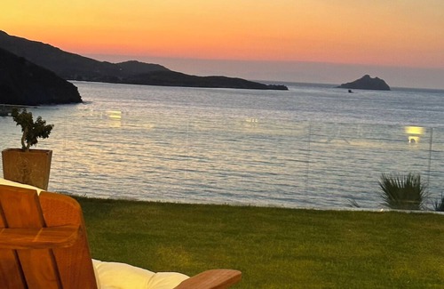 Yalikavak Villa | Mediterranean oceanfront Turkish villa. Private pool & private beach access.