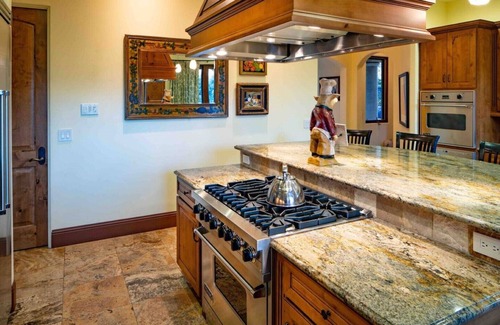 Scenic Brush Creek Villa | Mediterranean- style luxury Villa in Wine Country