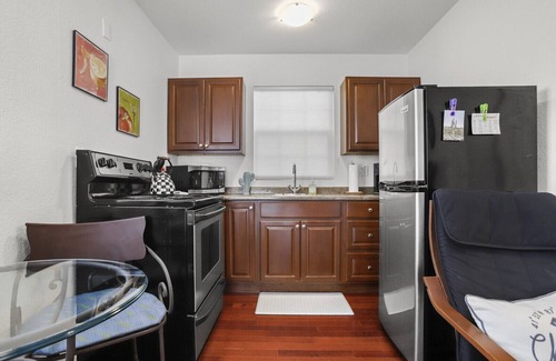 South Medlock Place Cottage | MEDLOCK PLACE GUESTHOUSE