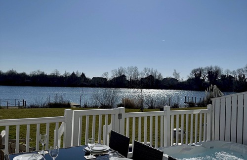 South Cerney Ski Chalet | Medway Hot Tub Lodge