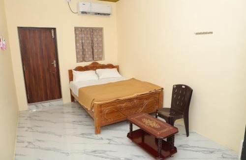 Aranthangi Cabin | Meena Grands Ac rooms