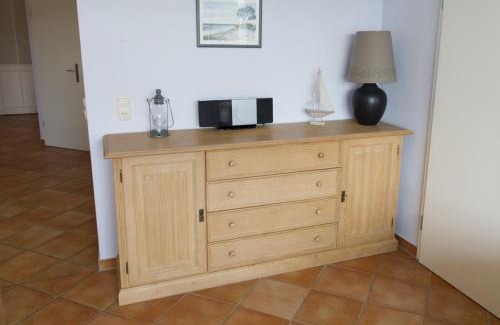 Kuehlungsborn Apartment | Meeresblick - inklusive saisonalem privatem Strandkorb