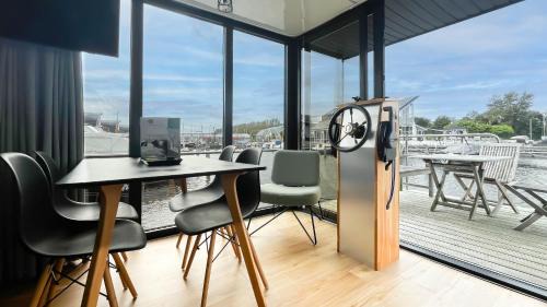 Municipality of Uitgeest House | Meerzicht by Droomvilla