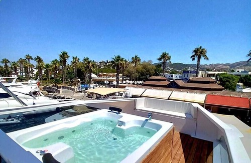 Yalikavak City Center Boat Rental | MEGA YATCH MATILDA BODRUM LUXURY