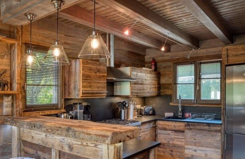 Demi-Quartier Ski Chalet | MEGEVE Traditional wooden chalet in the heart of the mountains - 8 peoplenn