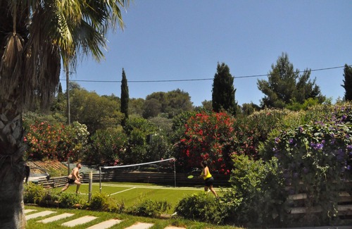 La Londe-les-Maures Apartment | Mekong Suite 2 adults + 2 children in Villa-Carroubier - Exotic standing