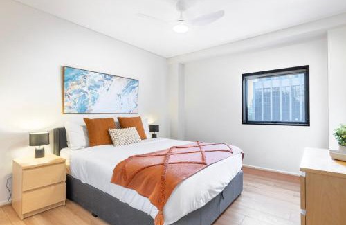 Chinatown Apartment | Melbourne Apartment with Pool, Spa & Tennis Court
