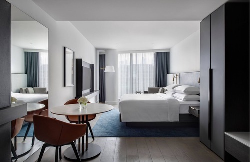 Docklands Hotel | Melbourne Marriott Hotel Docklands