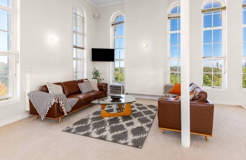 Kew Apartment | Melbourne's Best-Kept Secret