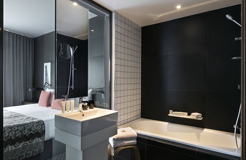 Gambetta Hotel | Melia Paris La Defense