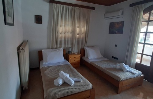 Melissi House | MelissiBlue