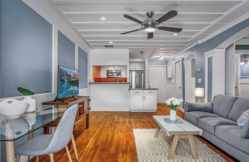 West Hollywood Condo | Melrose Newly Renovated 1Bedroom-360 Rooftop Views, Best location, Gym & Parking