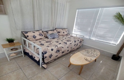Deerfield Beach House | Melrose Place:Charming 2-bedroom beachhouse in delightful Deerfield Beach Island