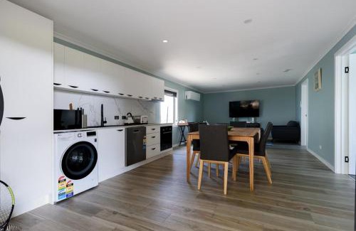 Melrose Apartment | Melrose Retreat with Court Access