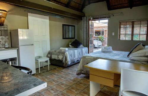 Langenhoven Park House | Melsetter's Guesthouse