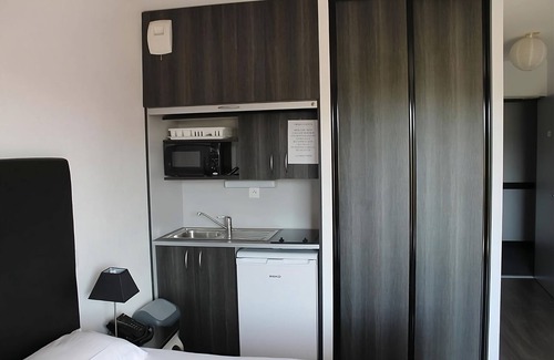 La Baule-Escoublac Hotel | Memorable Stay in La Baule Escoublac! Outdoor Swimming Pool, Pets Allowed!