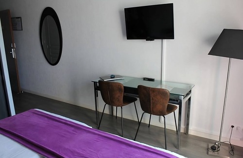 La Baule-Escoublac Hotel | Memorable Stay in La Baule Escoublac! Outdoor Swimming Pool, Pets Allowed!