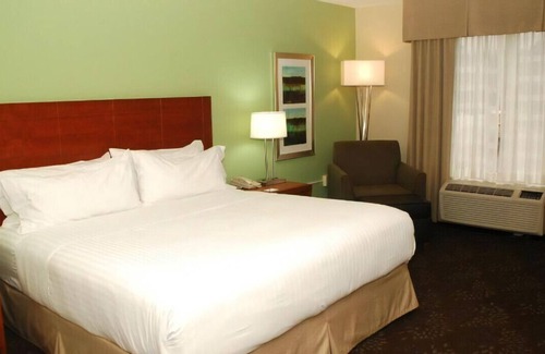 Irondale House | Memorable Stay Awaits You! Enjoy Free Breakfast