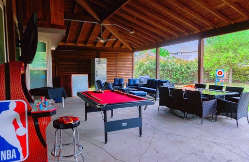 Lockhill Estates House | Memorable Vacations 5 stars- Discounts