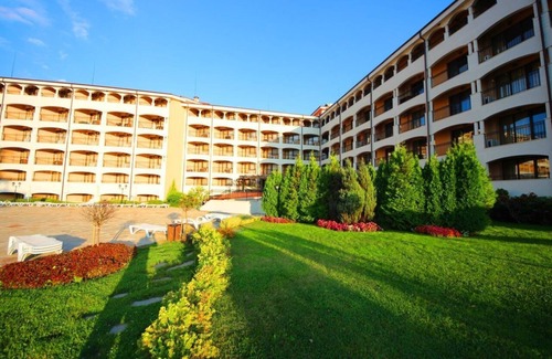 Tsarevo Apartment | MENADA * REGINA Mare * Apartment with Pool View