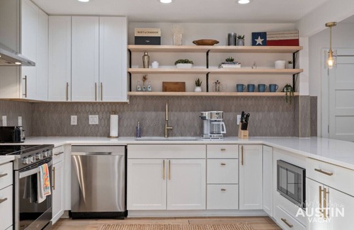 Westgate Apartment | Menchaca Rd xxxxxxxx