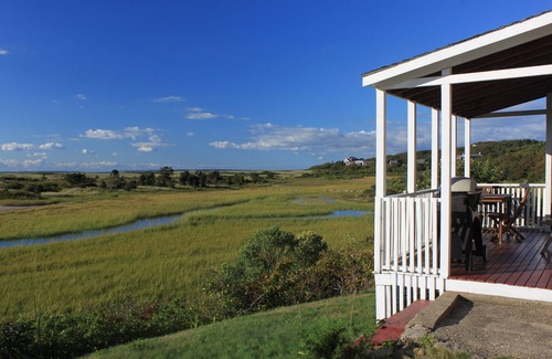 Chilmark House | Menemsha Village - Sunset House