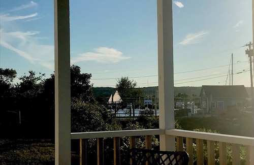 Chilmark House | Menemsha Village - Sunset House