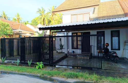 Senggigi House | Meninting garden house