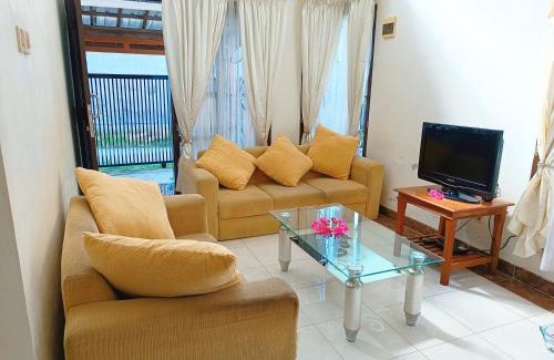 Senggigi House | Meninting garden house