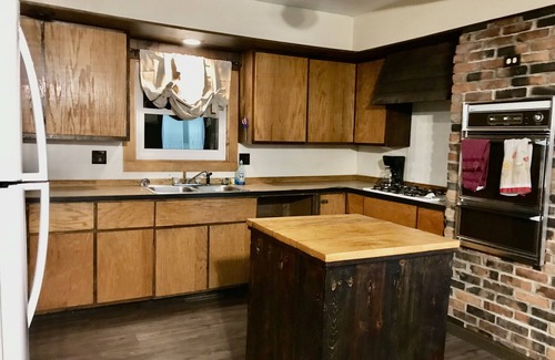 Guthrie County Other | Menlo Farmhouse