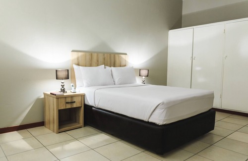 Pretoria Apartment | Menlyn Maine: The Exquisite Lunette