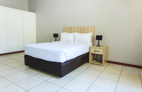 Pretoria Apartment | Menlyn Maine: The Exquisite Lunette